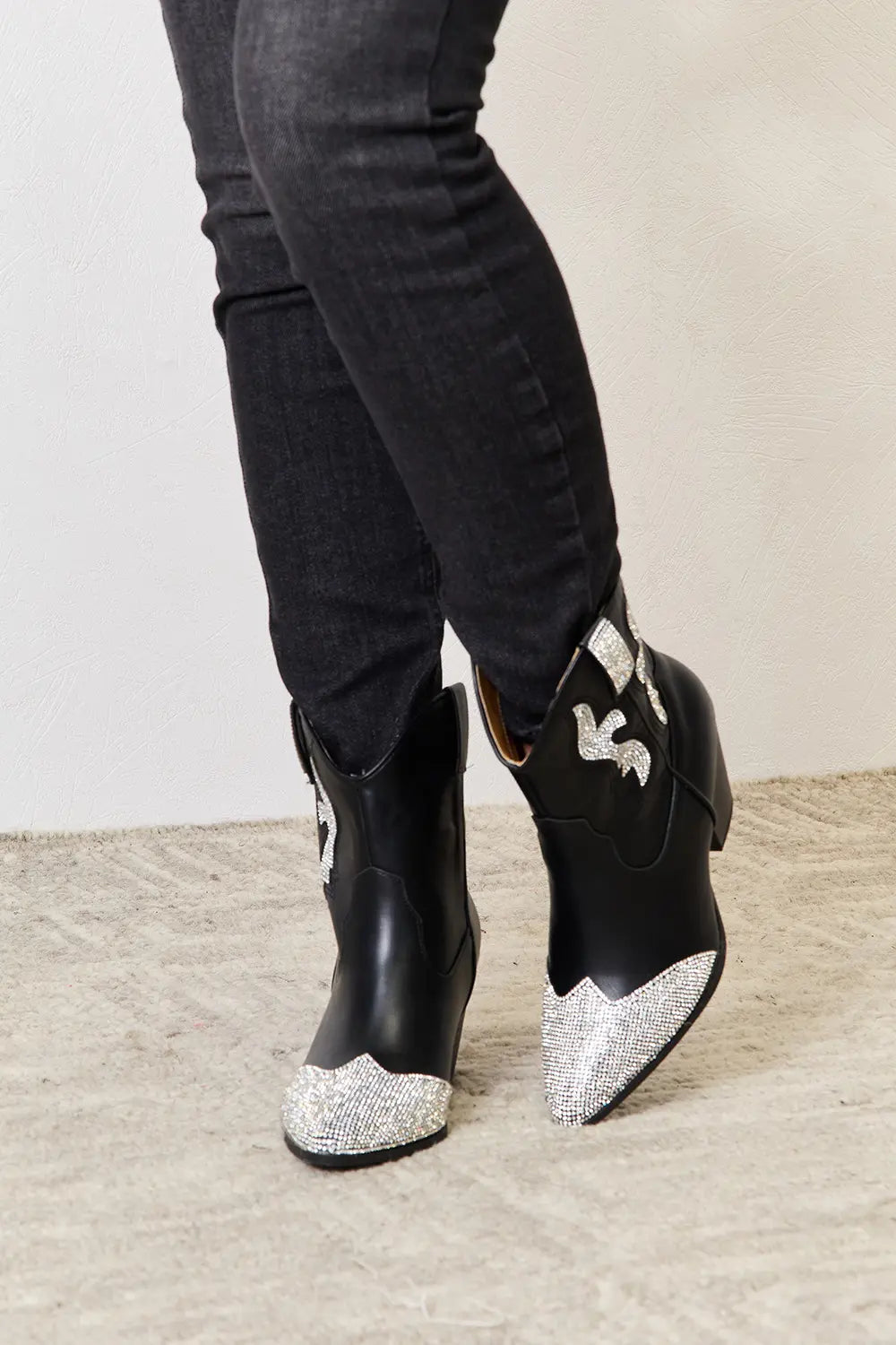 East Lion Corp Rhinestone Pointed Boots Black