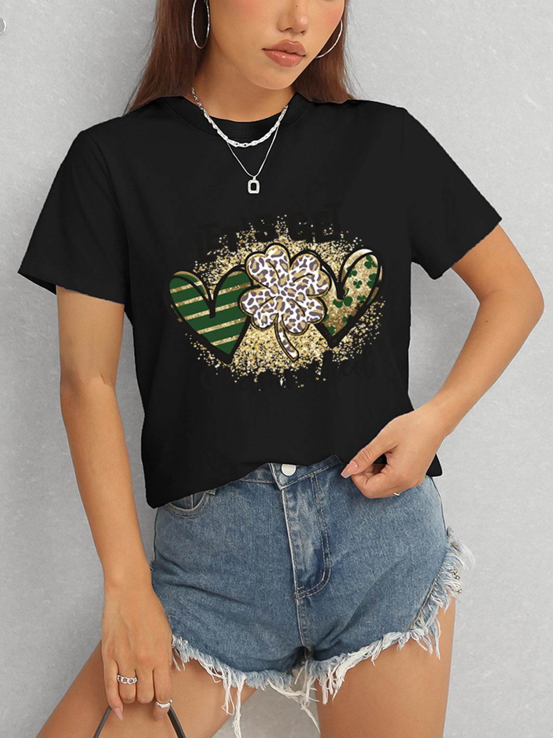 Lucky Clover Round Neck Short Sleeve T-Shirt Black