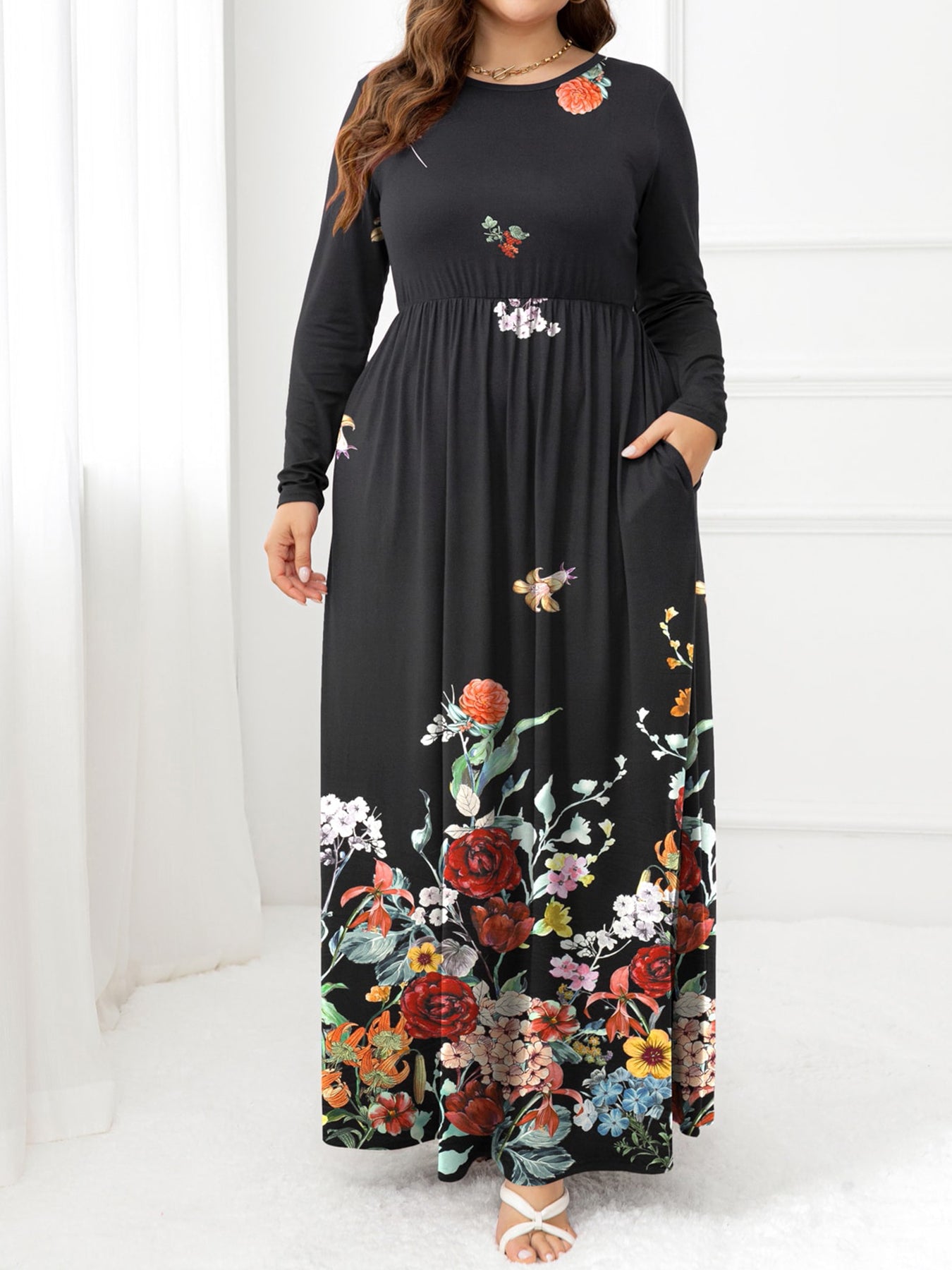 Plus Size Round Neck Maxi Dress with Pockets Floral