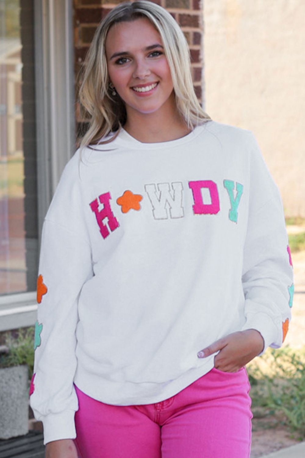 HOWDY Patch Graphic Round Neck Sweatshirt White