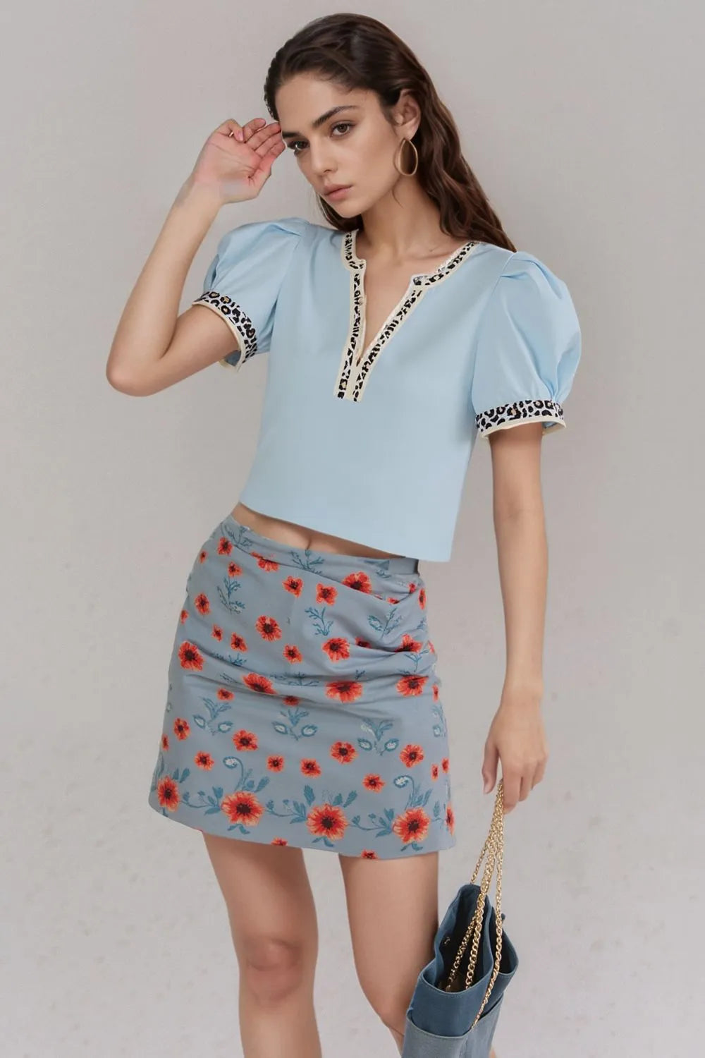 Contrast Leopard Trim Split Neck Puff Sleeve Blouse Light Blue