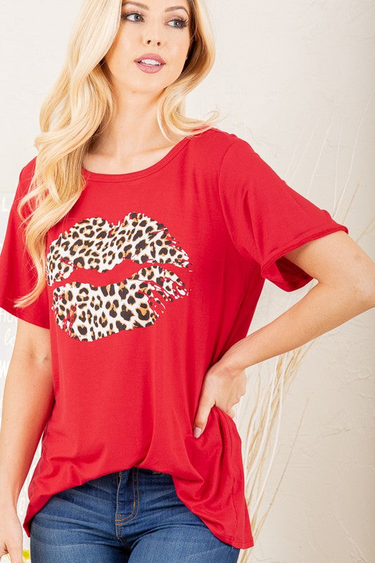 Heimish Full Size Leopard Lip Round Neck Short Sleeve T-Shirt Plus Size Red